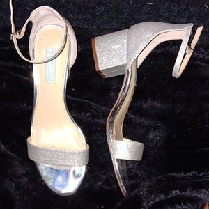 Betsy Johnson "Miri" Glittery Block Heel Shoes Sandals Size 10